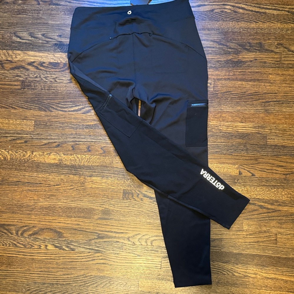 dōTERRA Adult Black Leggings